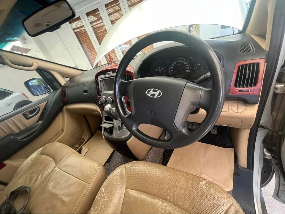 2010 Hyundai H-1 II 2