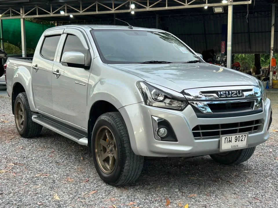 2013 Isuzu D-Max II (RT) 3