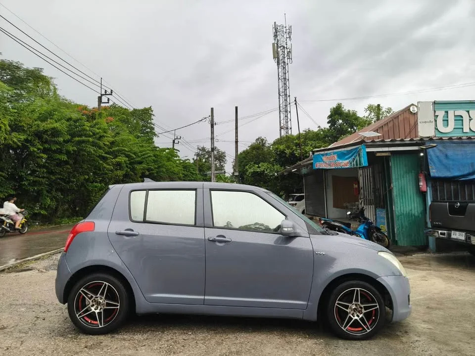 2011 Suzuki Swift I 2
