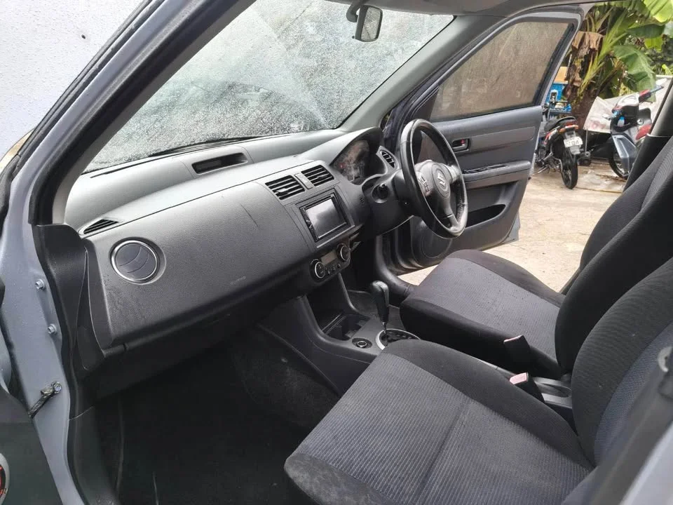 2011 Suzuki Swift I 3