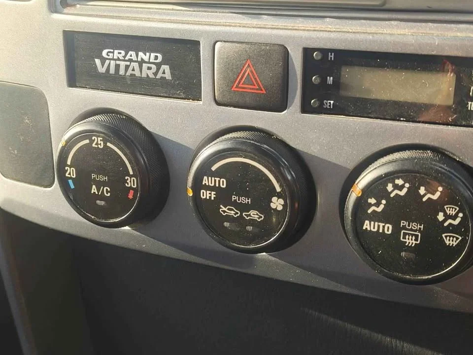 2004 Suzuki Grand Vitara II 2