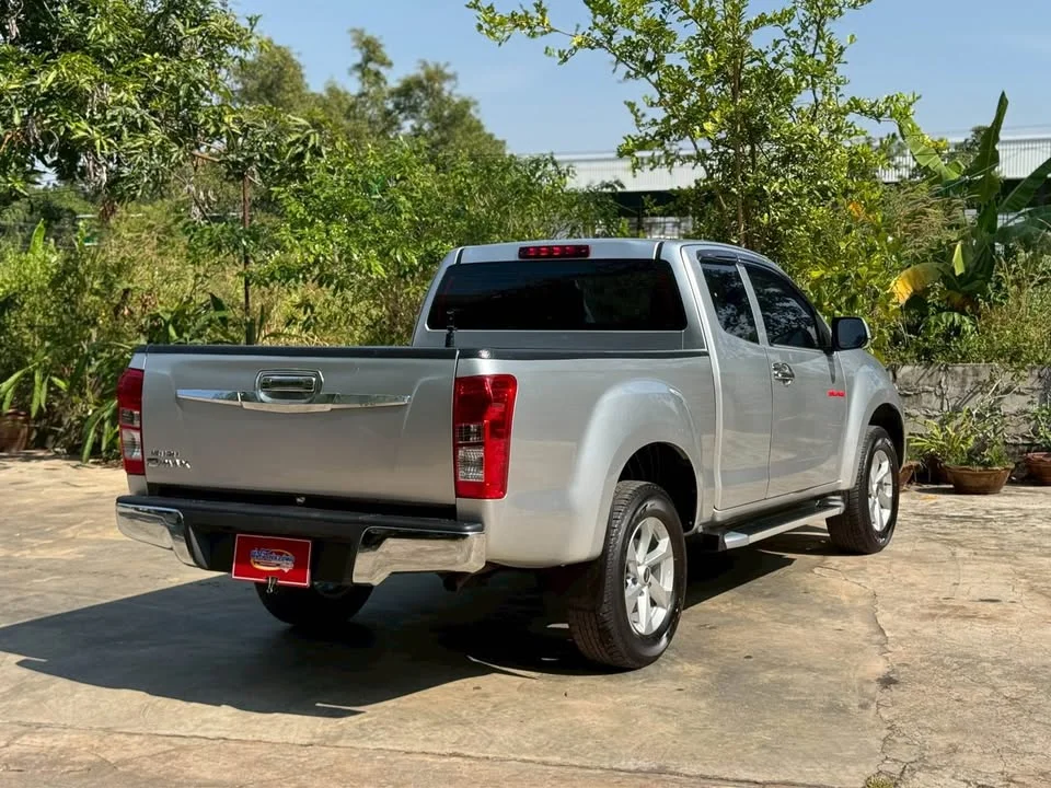 2013 Isuzu D-Max II (RT) 3