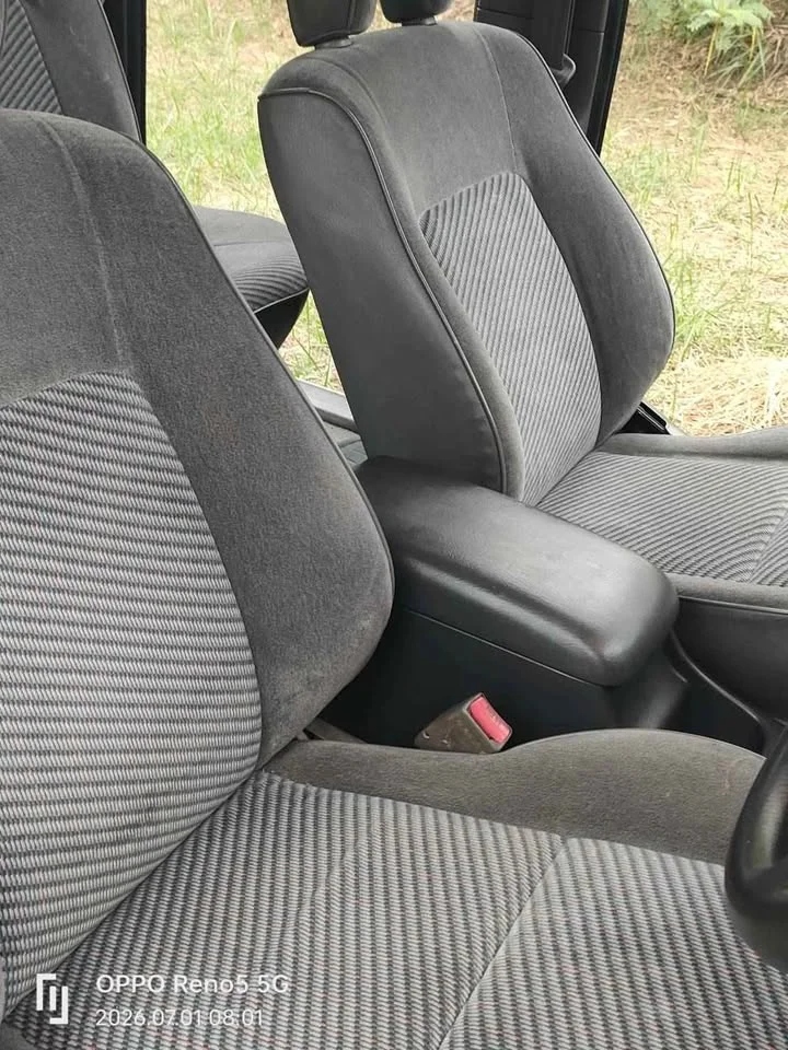 2001 Mazda 2500 Fighter V 2