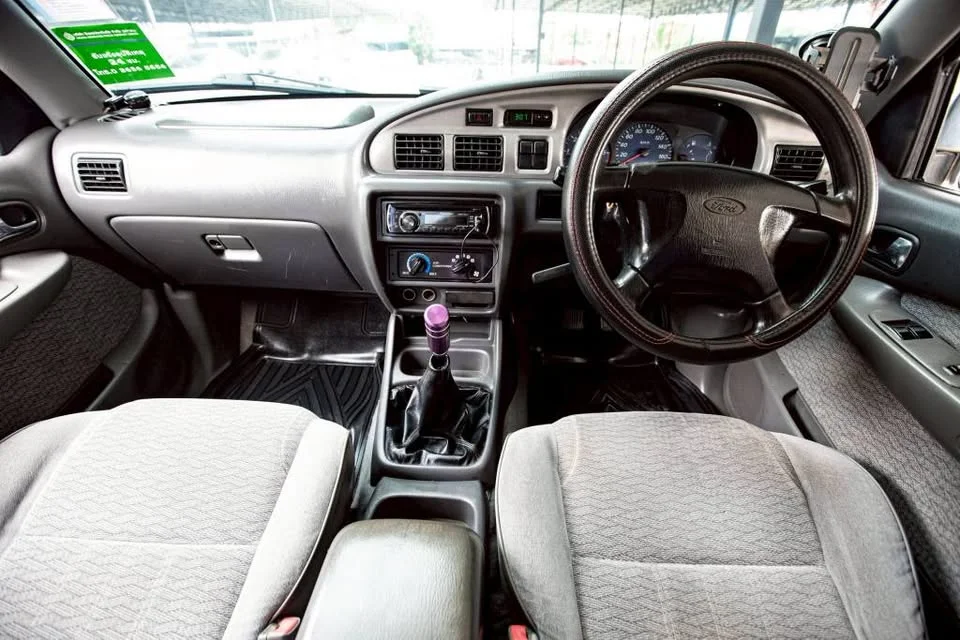2004 Mazda 2500 Fighter V 3
