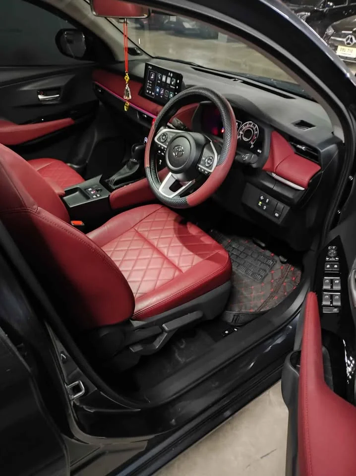 2025 Toyota Yaris ATIV IV 3