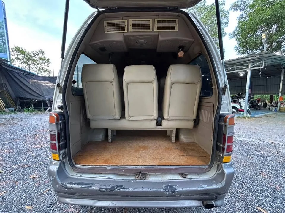 2003 Toyota Commuter IV (H100) 2