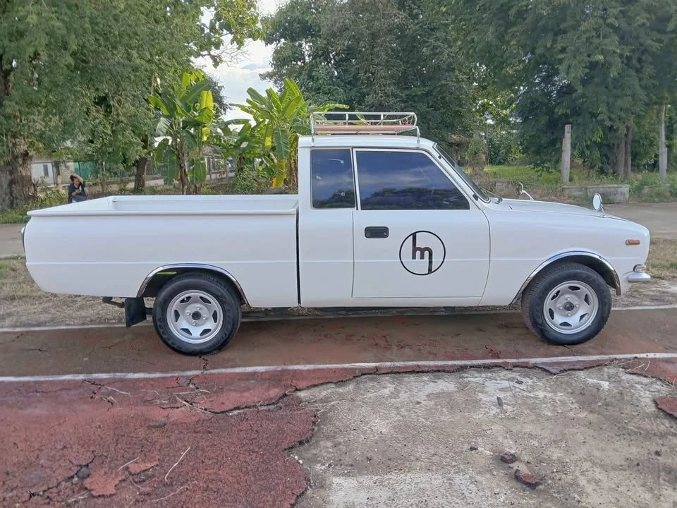 1995 Mazda B-series (Familia) III 2