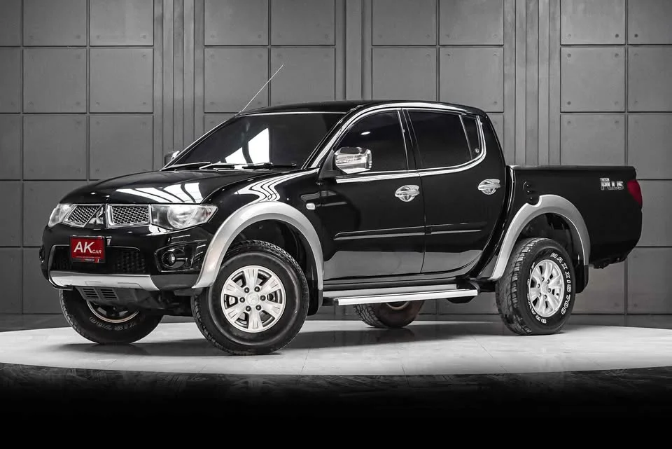 2012 Mitsubishi Triton IV 2