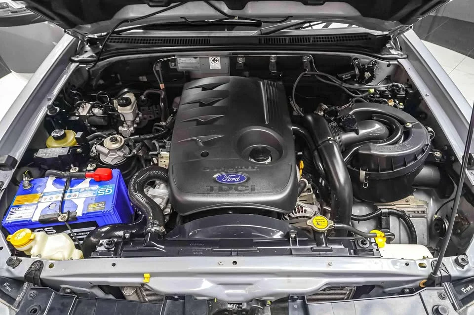 2010 Ford Everest I 2
