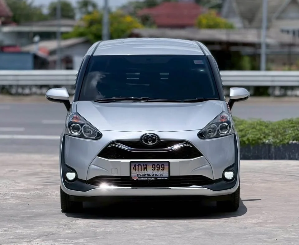 2019 Toyota Sienta II 3