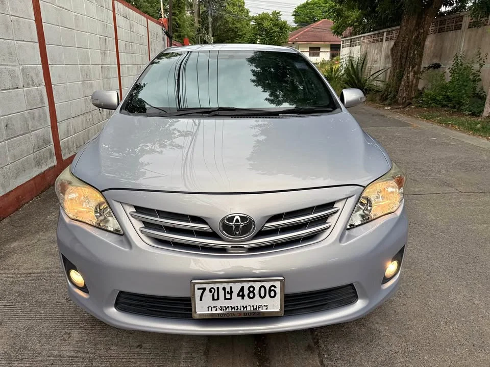 2012 Toyota Corolla Altis X (E140) 3