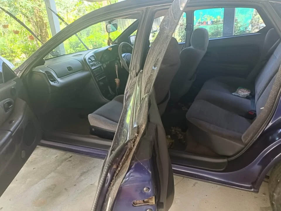 1996 Mazda 323 VII 3