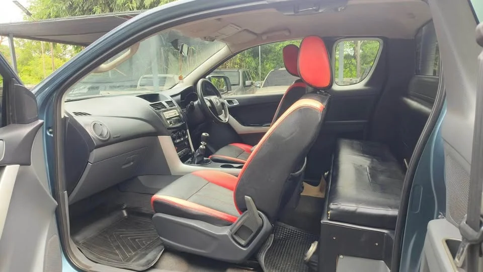 2012 Mazda BT-Series II 3
