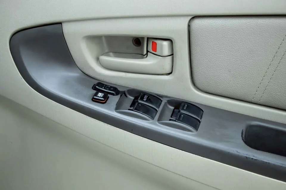 2012 Toyota Innova I 3