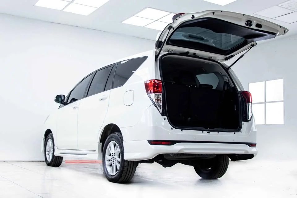 2017 Toyota Innova II 3