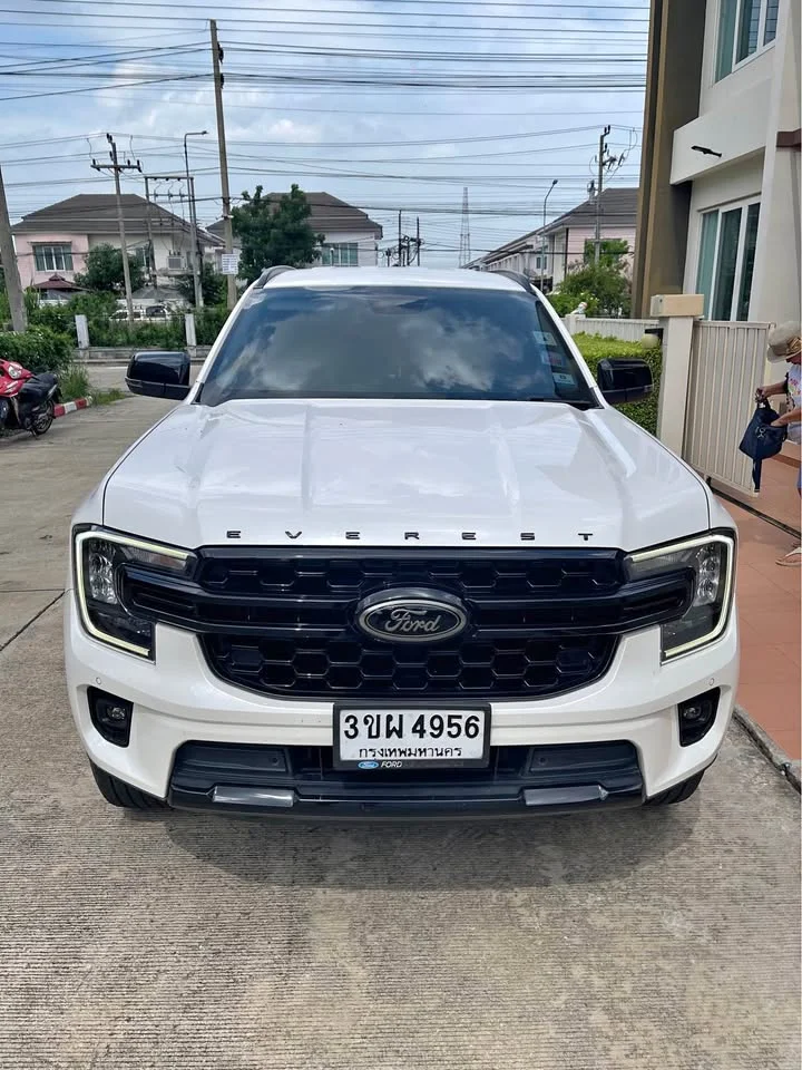 2022 Ford Everest III 2