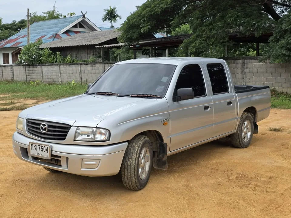 2004 Mazda 2500 Fighter V 2