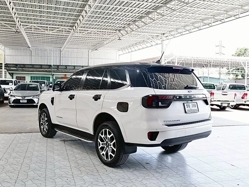 2022 Ford Everest III 3