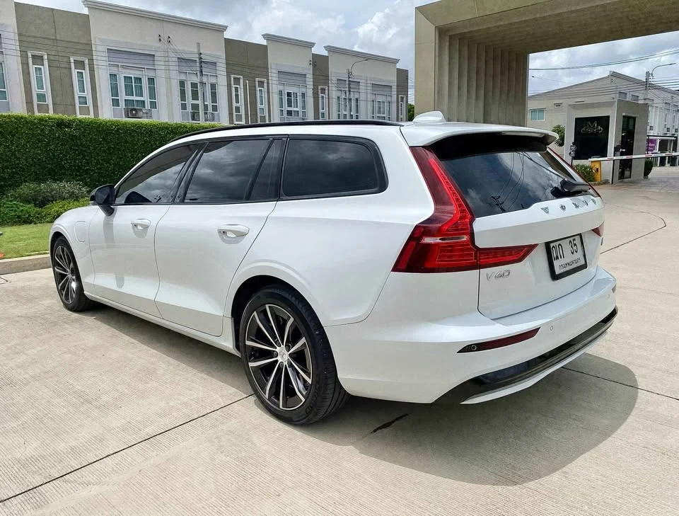 2023 Volvo V60 II 2