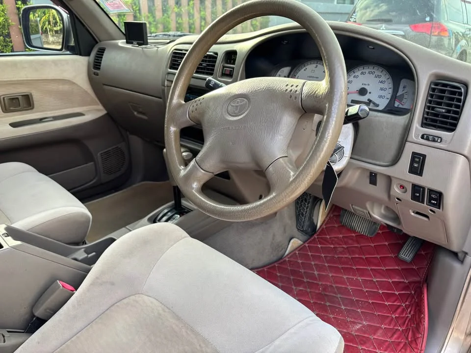 2004 Toyota Sport Rider I 3