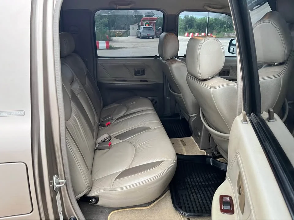 2004 Toyota Hilux Tiger VI 2