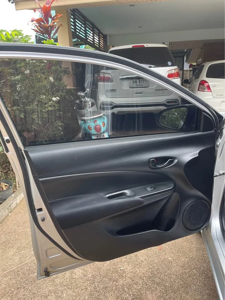 2017 Toyota Yaris ATIV III 3