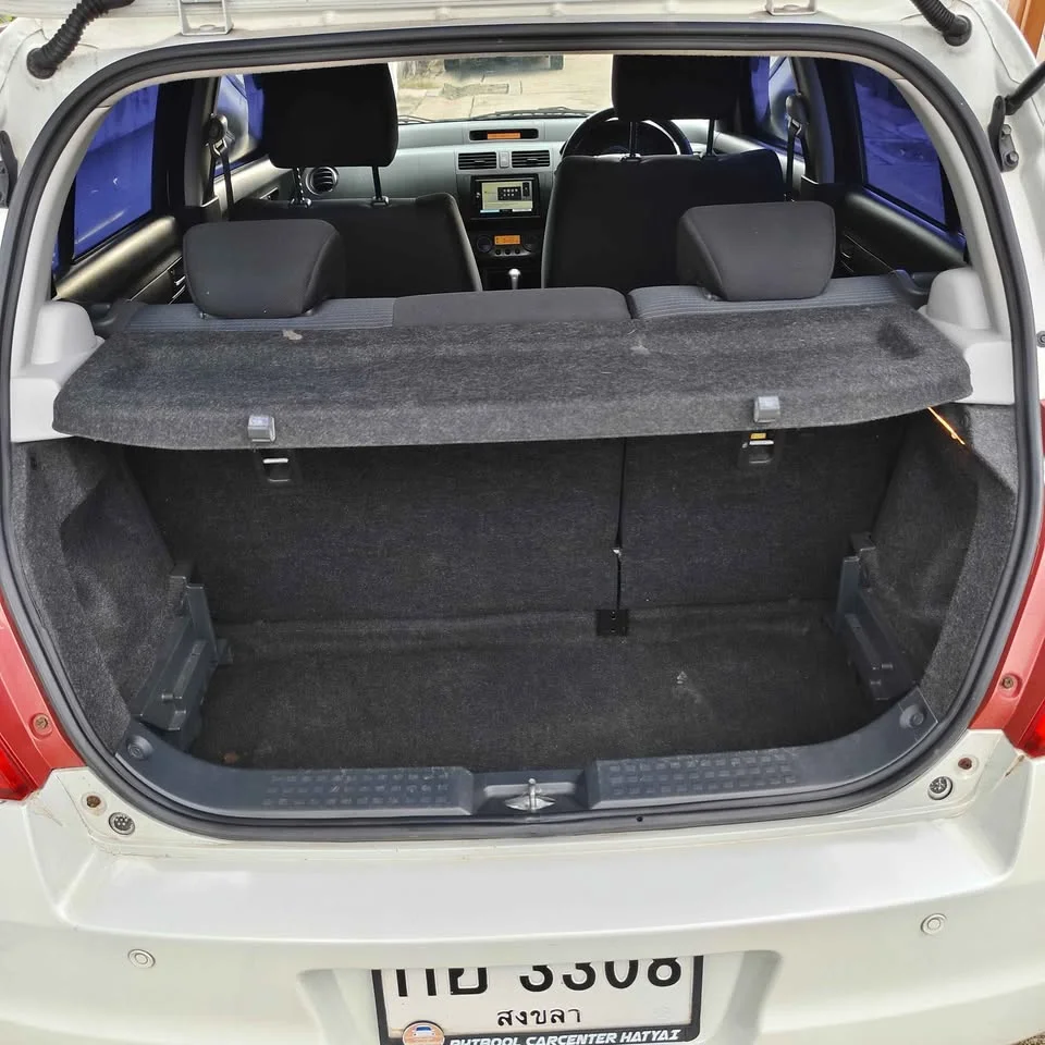 2011 Suzuki Swift I 2