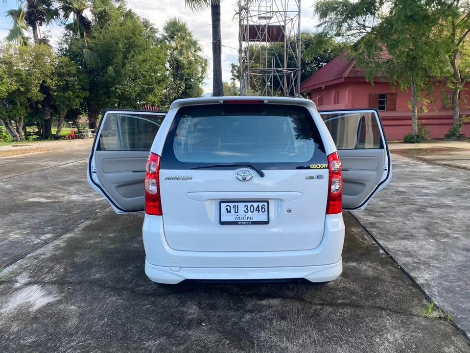 2011 Toyota Avanza I 3