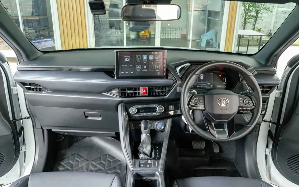 2024 Toyota Yaris Cross AC200 2