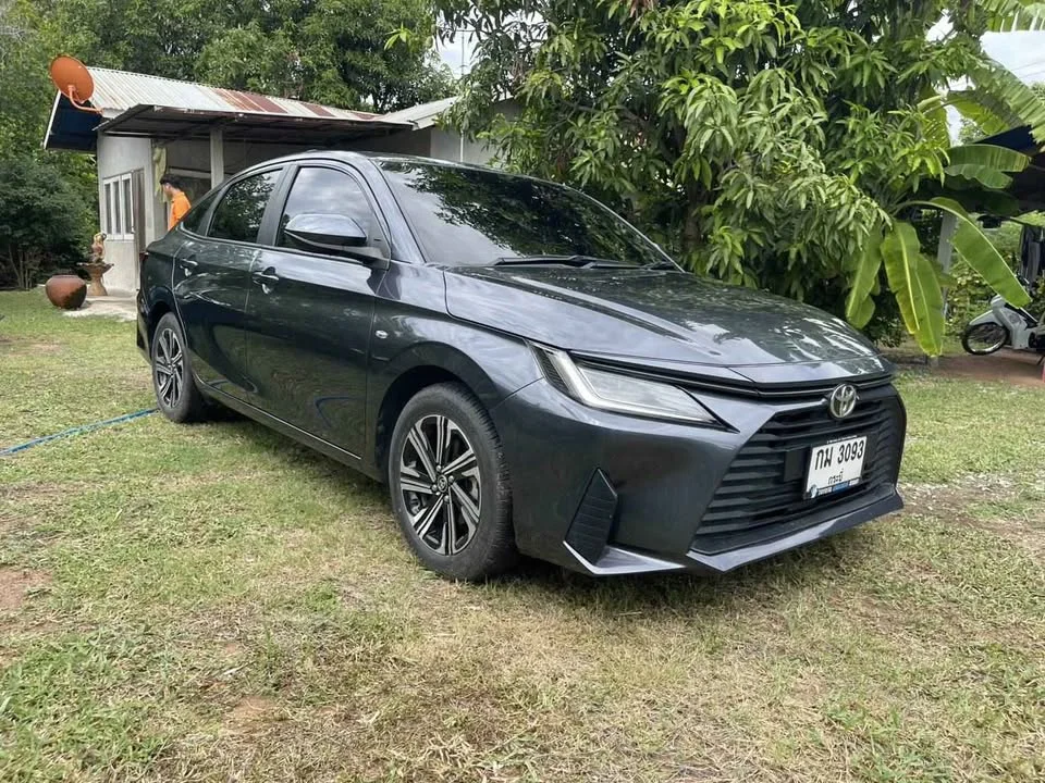 2025 Toyota Yaris ATIV IV 2