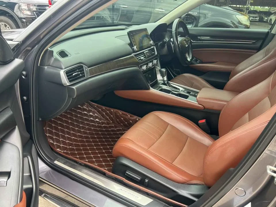 2019 Honda Accord X 3