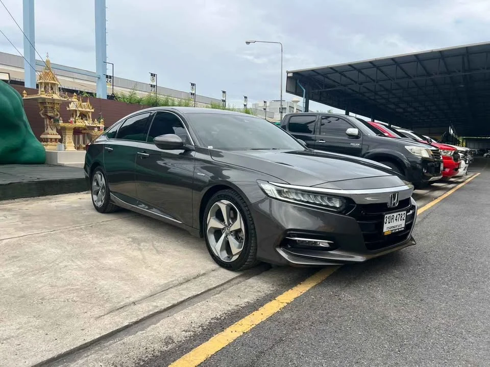 2019 Honda Accord X 2
