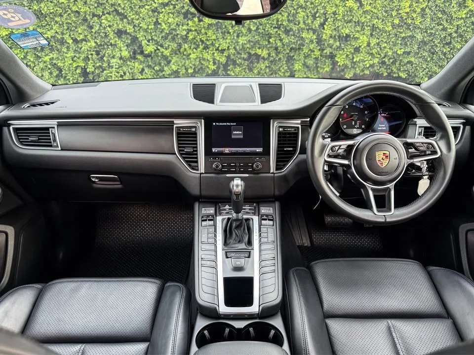 2017 Porsche Macan I 2