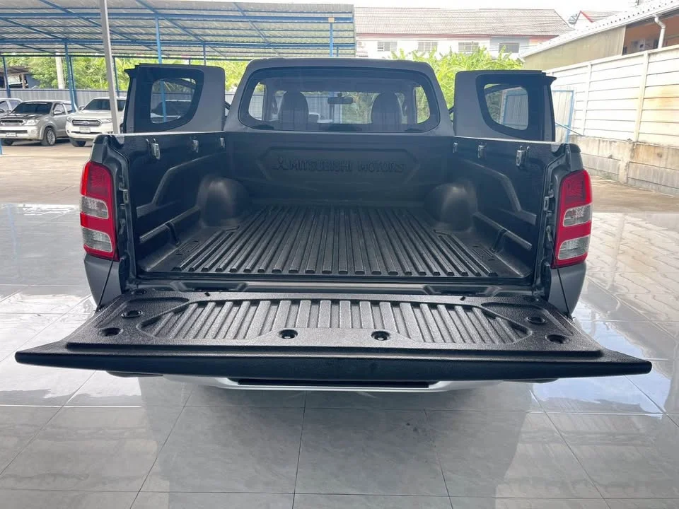 2018 Mitsubishi Triton V 2
