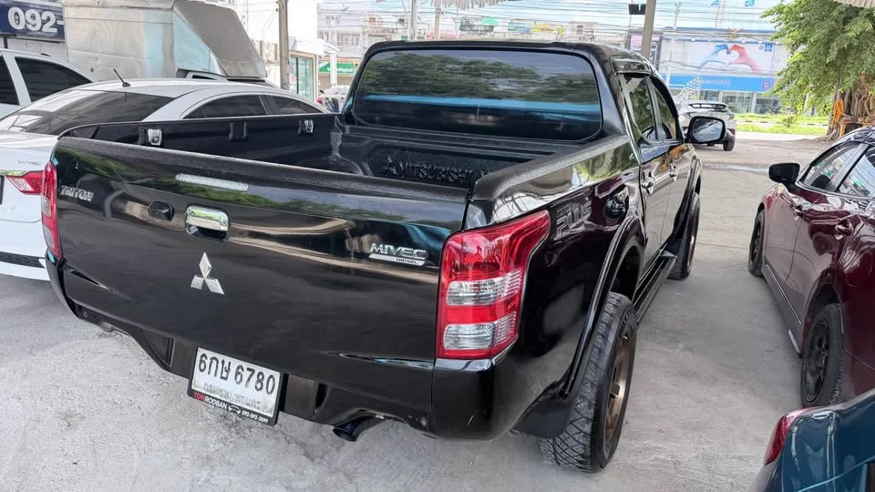 2017 Mitsubishi Triton V 3