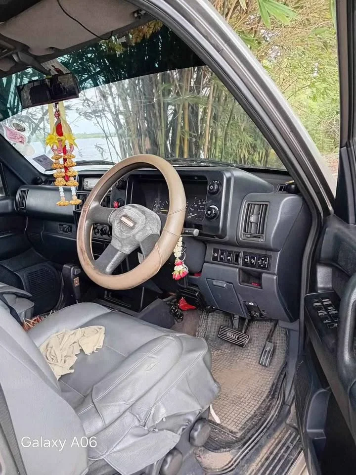 1995 Isuzu Trooper II 3