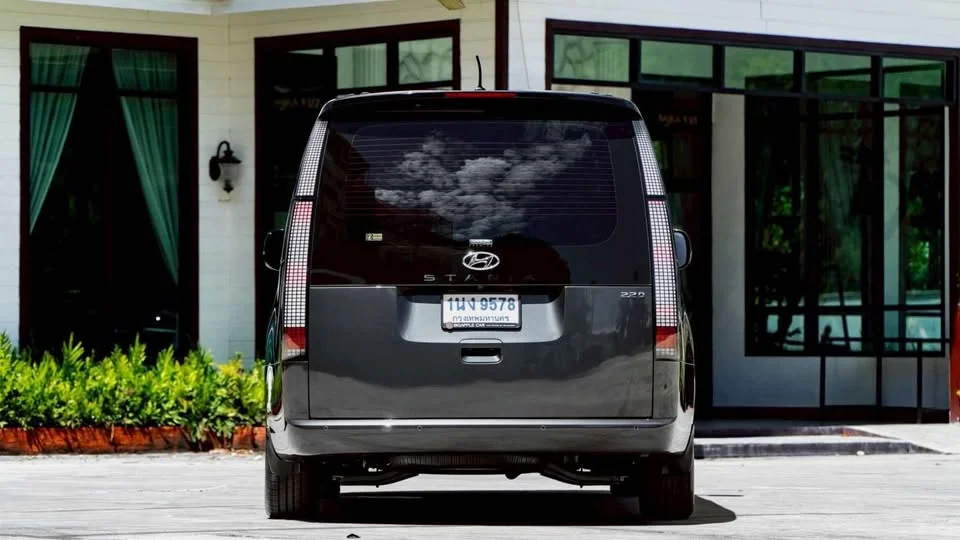 2021 Hyundai Staria US4 3