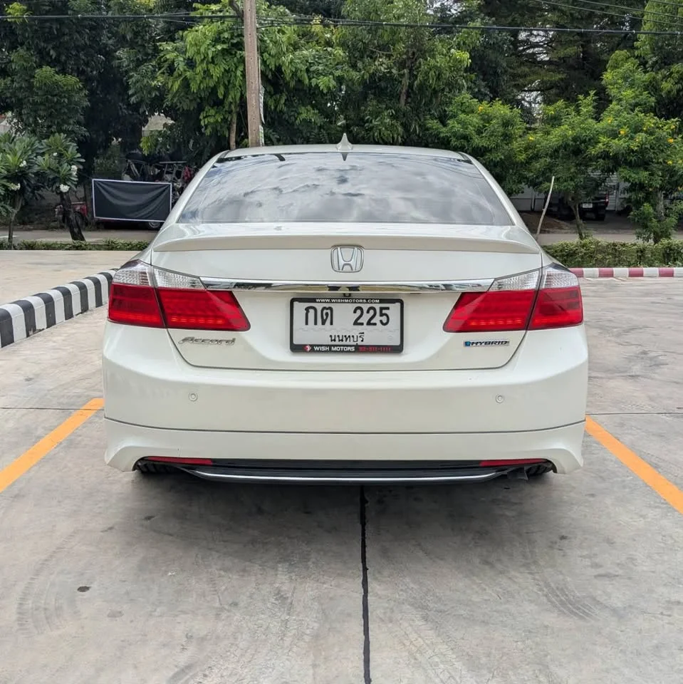 2015 Honda Accord IX 3