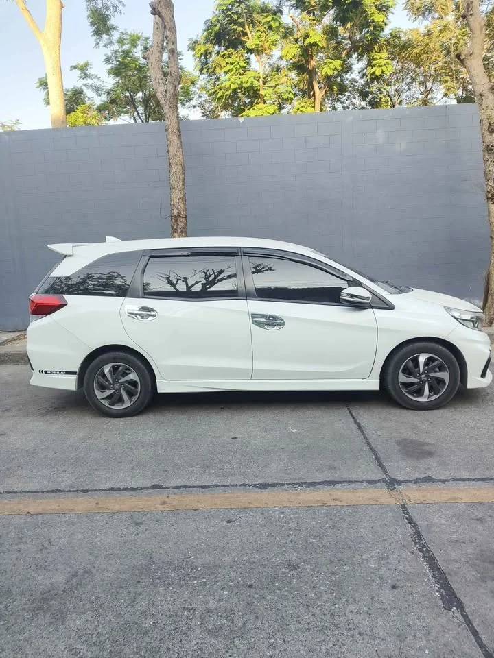 2017 Honda Mobilio II 2