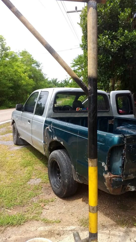 2004 Ford Ranger I 3