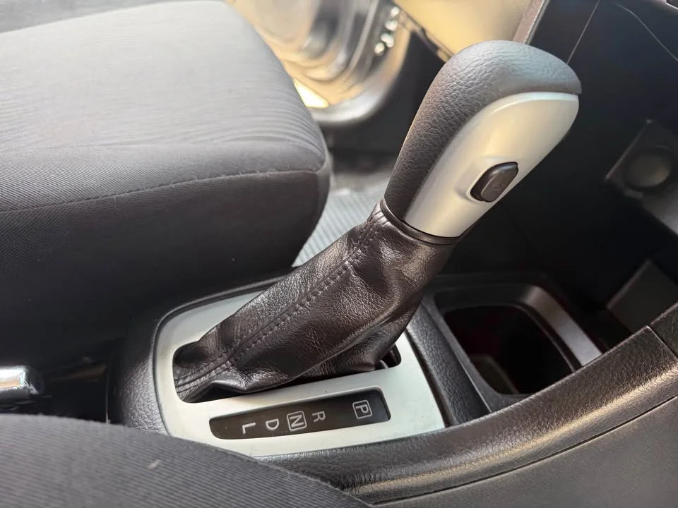 2012 Suzuki Swift II 2