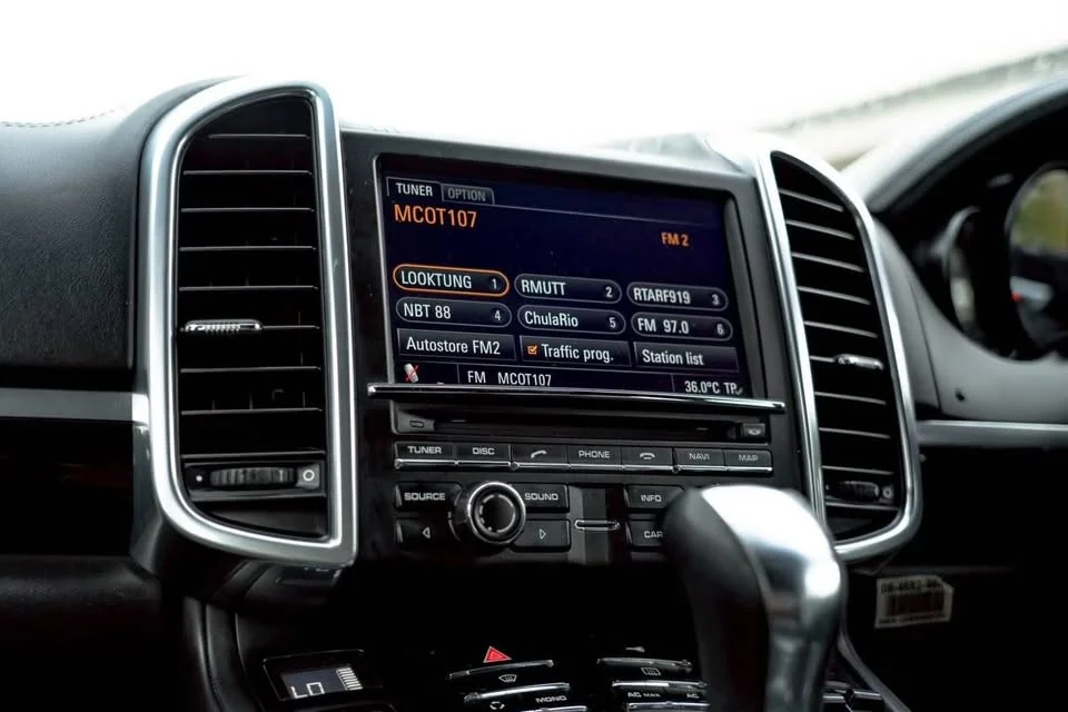 2010 Porsche Cayenne II 2