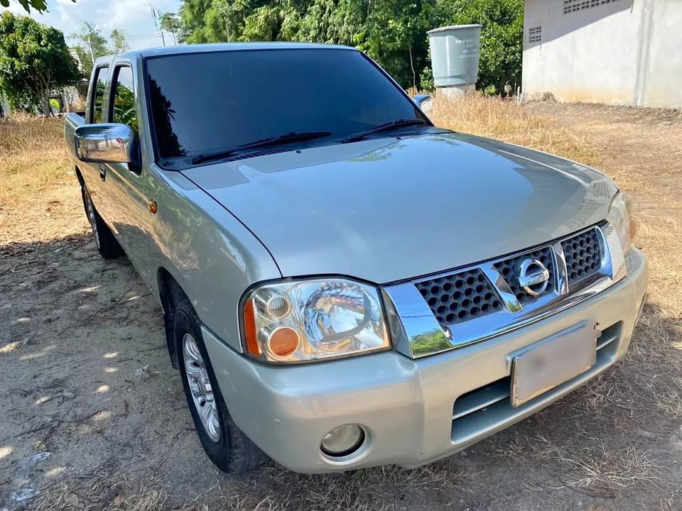 2002 Nissan Frontier I 2