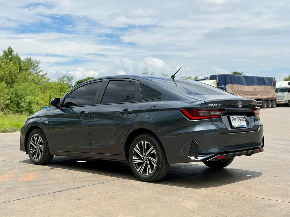 2025 Toyota Yaris ATIV IV 2