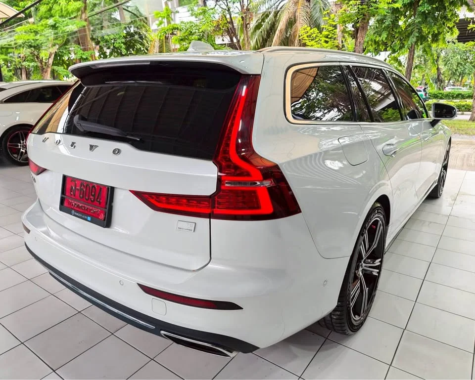 2021 Volvo V60 II 3