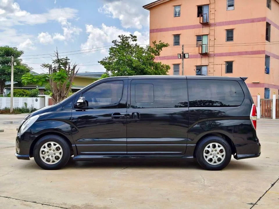 2011 Hyundai H-1 II 3