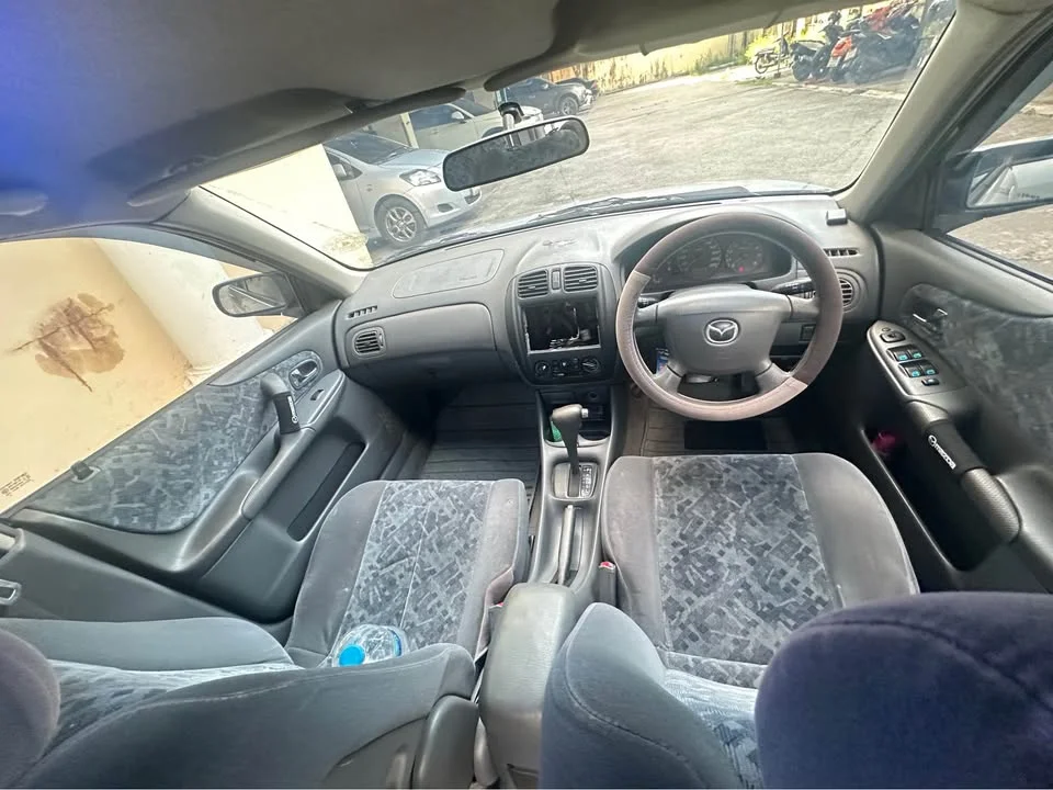 2002 Mazda 323 VIII 3
