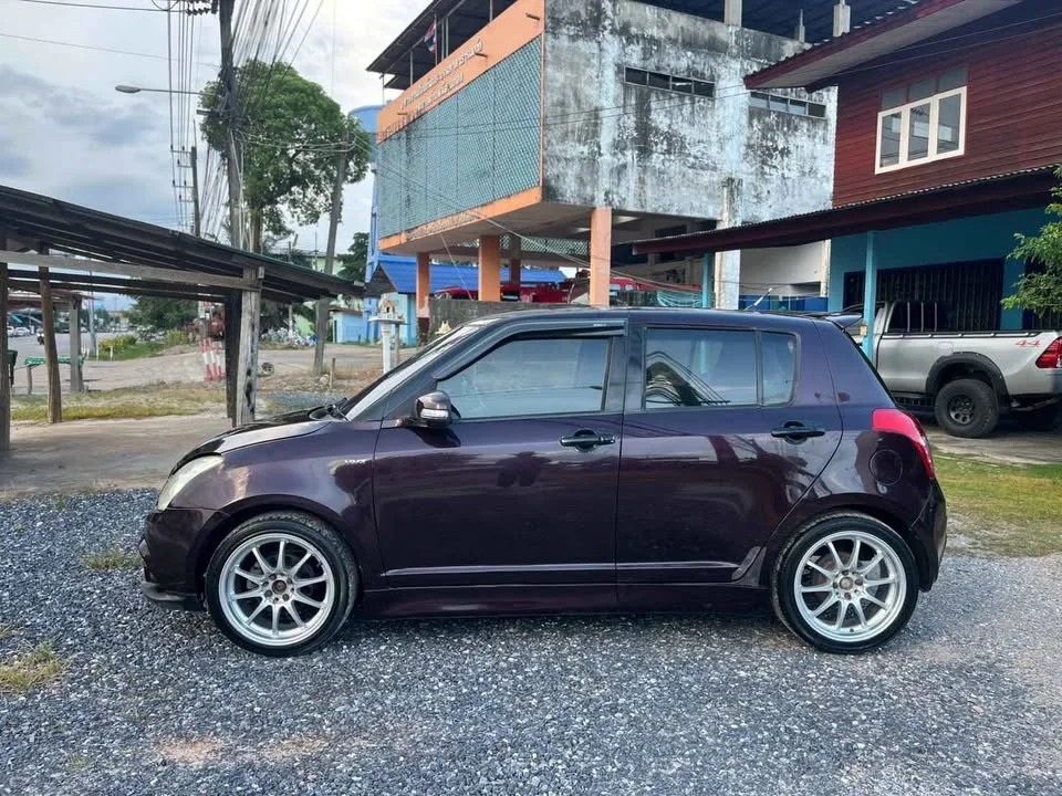 2011 Suzuki Swift I 2