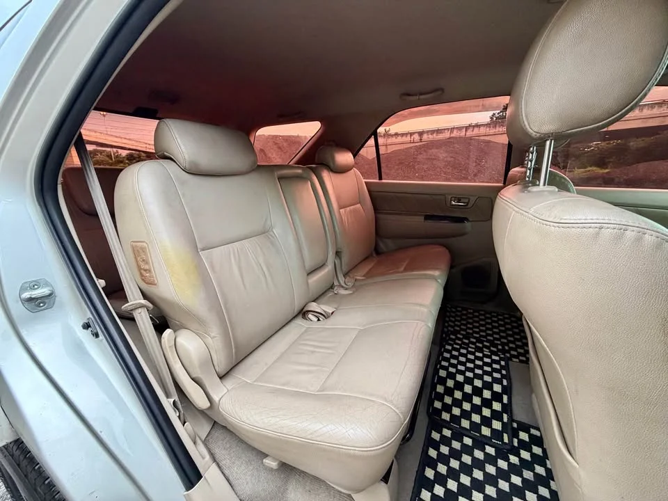 2006 Toyota Fortuner I 3