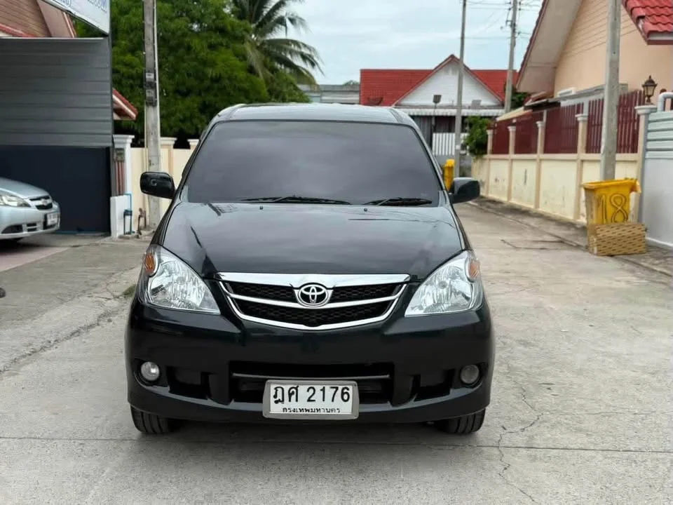 2010 Toyota Avanza I 3